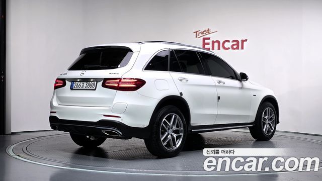 Mercedes-Benz GLC-Class (X253) GLC350e 4MATIC AMG Line 2019 — фото 2
