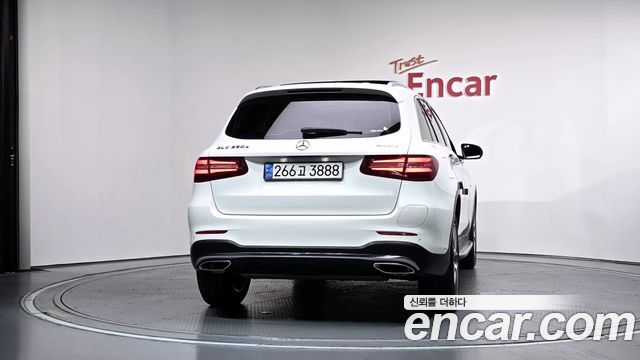 Mercedes-Benz GLC-Class (X253) GLC350e 4MATIC AMG Line 2019 — фото 4