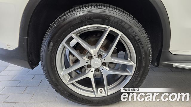 Mercedes-Benz GLC-Class (X253) GLC350e 4MATIC AMG Line 2019 — фото 5