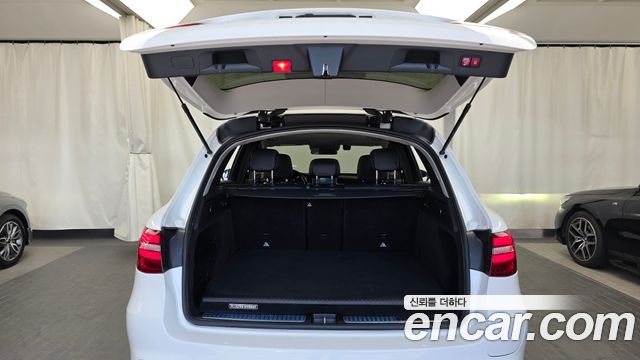 Mercedes-Benz GLC-Class (X253) GLC350e 4MATIC AMG Line 2019 — фото 20