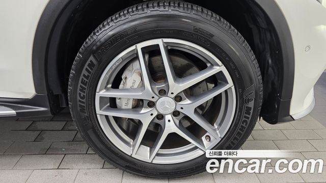 Mercedes-Benz GLC-Class (X253) GLC350e 4MATIC AMG Line 2019 — фото 21