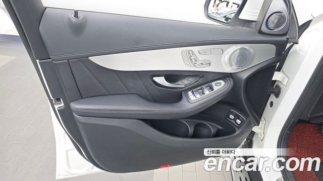 Mercedes-Benz GLC-Class (X253) GLC350e 4MATIC AMG Line 2019 — фото 24