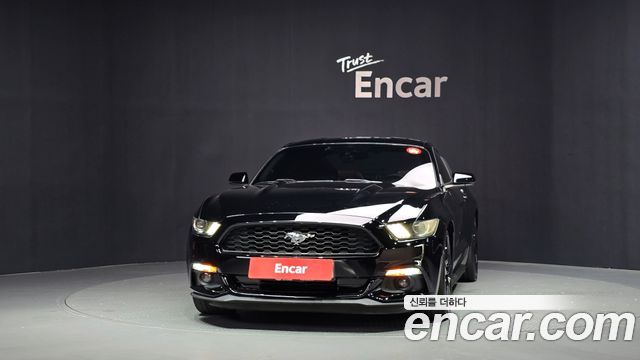 Ford Mustang Coupe 2017 — фото 3