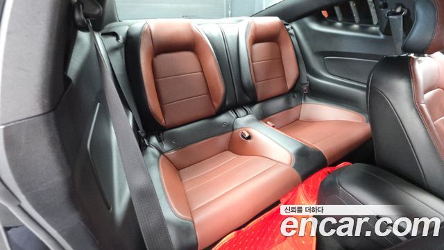 Ford Mustang Coupe 2017 — фото 12