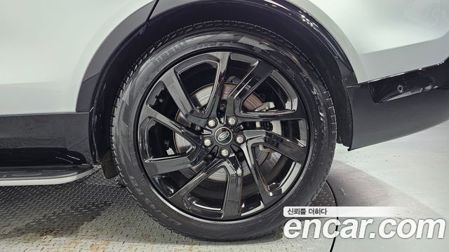 Land Rover Discovery 5 P360 R-Dynamic SE 2023 — фото 21