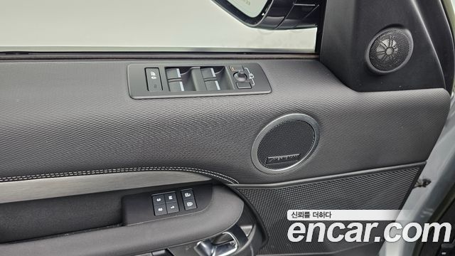 Land Rover Discovery 5 P360 R-Dynamic SE 2023 — фото 34