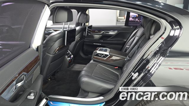 BMW 7 Series (G11) 730Ld xDrive 2016 — фото 11
