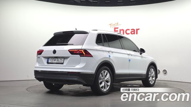 Volkswagen Tiguan (II) 2.0 TDI Premium 2020 — фото 2