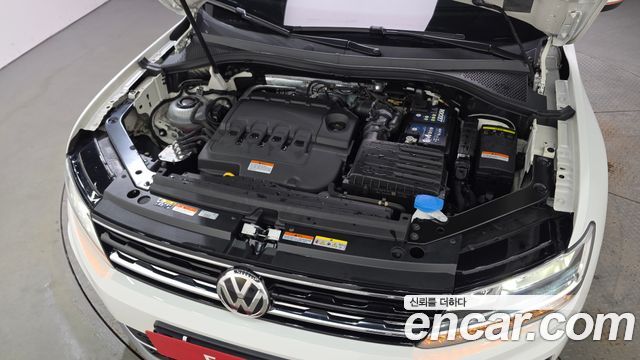Volkswagen Tiguan (II) 2.0 TDI Premium 2020 — фото 6