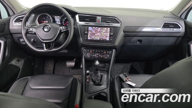 Volkswagen Tiguan (II) 2.0 TDI Premium 2020 — фото 7