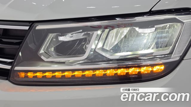 Volkswagen Tiguan (II) 2.0 TDI Premium 2020 — фото 28
