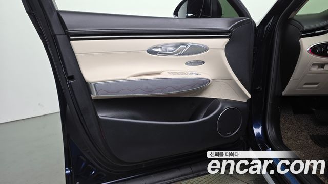 Genesis GV70 2.5T Gasoline AWD 2023 — фото 30