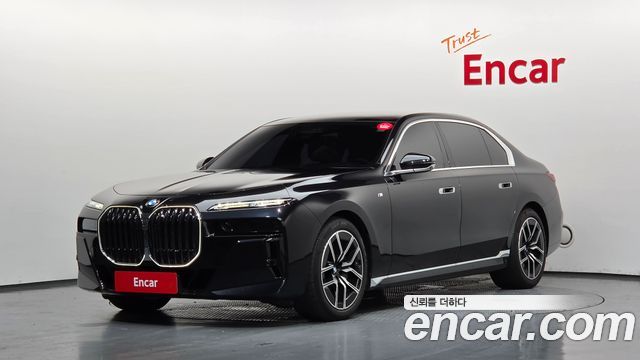 BMW 7 Series (G70) 740i sDrive M Sport