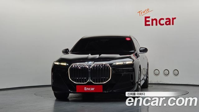 BMW 7 Series (G70) 740i sDrive M Sport 2023 — фото 3