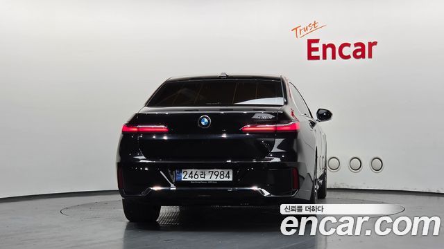BMW 7 Series (G70) 740i sDrive M Sport 2023 — фото 4