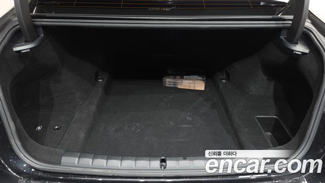 BMW 7 Series (G70) 740i sDrive M Sport 2023 — фото 24