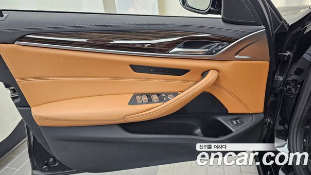 BMW 5 Series (G30) 520i Luxury 2021 — фото 24
