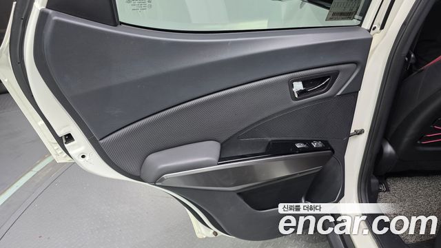 KG Mobility (SsangYong) Very New Tivoli Gasoline 1.5 2WD V7 2020 — фото 25