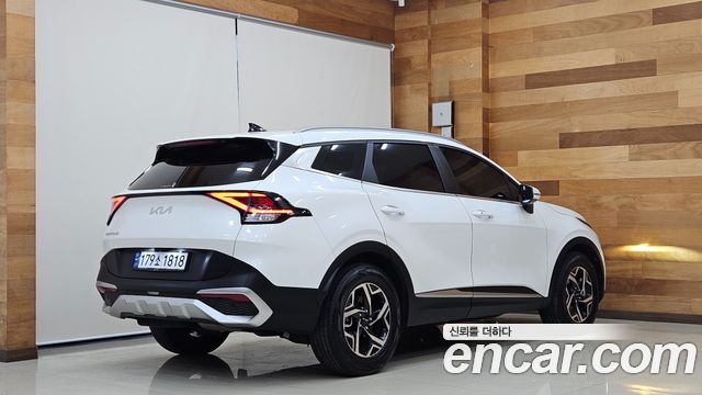 Kia Sportage (V) Diesel 2.0 2WD Prestige 2022 — фото 2
