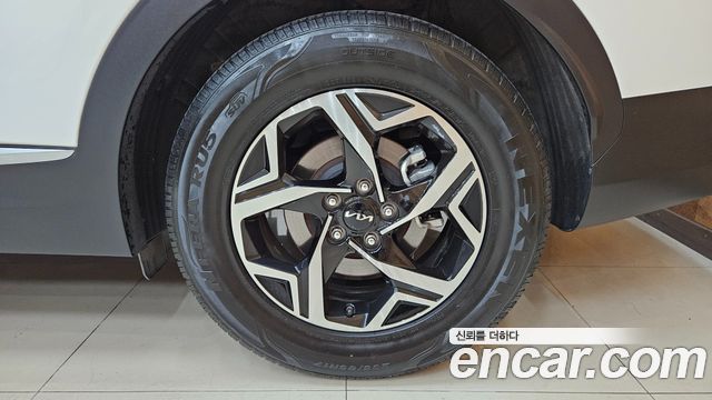 Kia Sportage (V) Diesel 2.0 2WD Prestige 2022 — фото 8