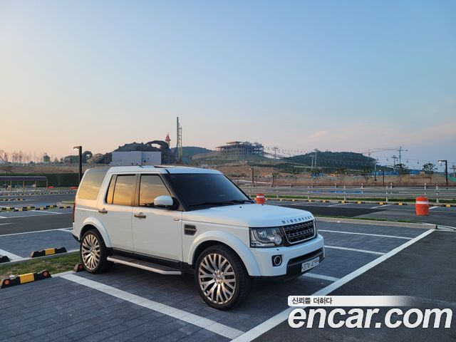 Land Rover Discovery 4 3.0 SDV6 SE 2014 — фото 2