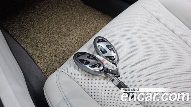 Hyundai Grandeur (GN7) 2,5 Gasoline 2WD Premium 2023 — фото 32