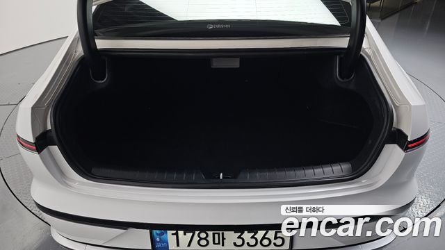 Hyundai Grandeur (GN7) 2,5 Gasoline 2WD Premium 2023 — фото 33