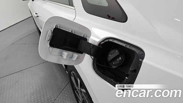 Hyundai Grandeur (GN7) 2,5 Gasoline 2WD Premium 2023 — фото 34