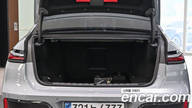 BMW 7 Series (G70) 740i xDrive M Sport 2026 — фото 7