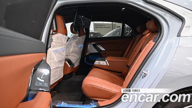 BMW 7 Series (G70) 740i xDrive M Sport 2026 — фото 10