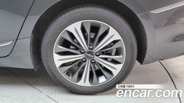 Kia K8 2.5 Gasoline 2WD Signature 2022 — фото 21