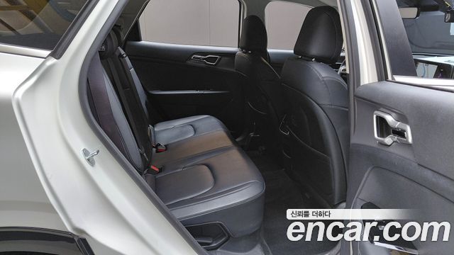 Kia Sportage Hybrid (V) Nobleless 2WD 2023 — фото 11