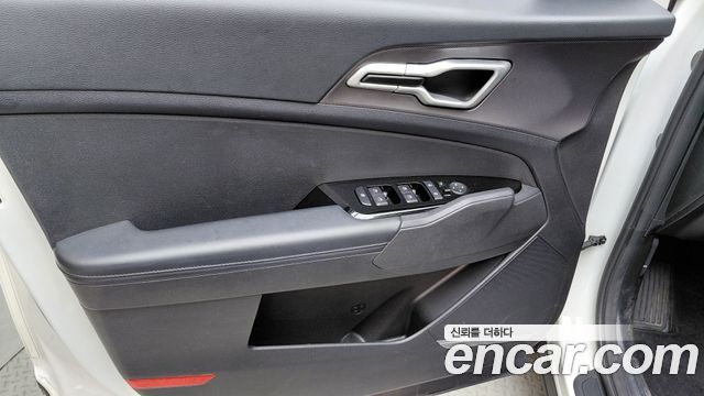 Kia Sportage Hybrid (V) Nobleless 2WD 2023 — фото 25