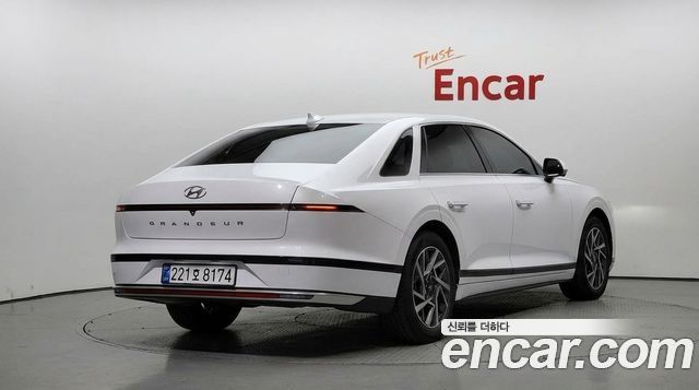 Hyundai Grandeur (GN7) 2,5 Gasoline 2WD Premium 2024 — фото 2