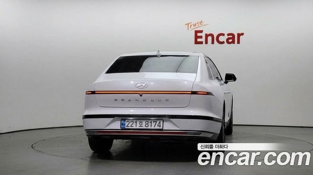 Hyundai Grandeur (GN7) 2,5 Gasoline 2WD Premium 2024 — фото 4