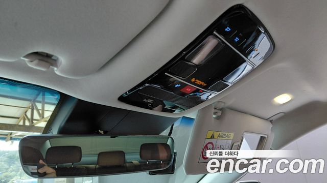 Hyundai Grandeur (GN7) 2,5 Gasoline 2WD Premium 2024 — фото 20