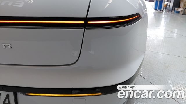 Hyundai Grandeur (GN7) 2,5 Gasoline 2WD Premium 2024 — фото 23