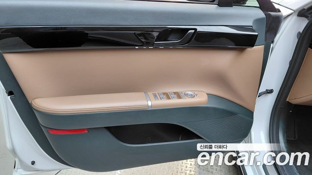 Hyundai Grandeur (GN7) 2,5 Gasoline 2WD Premium 2024 — фото 24