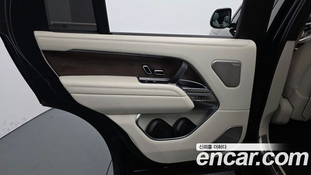 Land Rover Range Rover (V) D350 Autobiography Long Wheel Base 2023 — фото 25