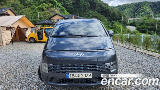 Hyundai Staria L3.5 Tourer 9-Seater Modern