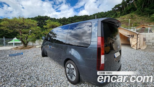 Hyundai Staria L3.5 Tourer 9-Seater Modern 2024 — фото 2