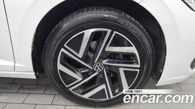 Volkswagen Jetta (VII) 1.5 TSI Prestige 2023 — фото 21