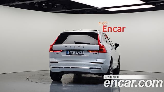 Volvo XC60 (II) B5 Ultra Bright 2025 — фото 4