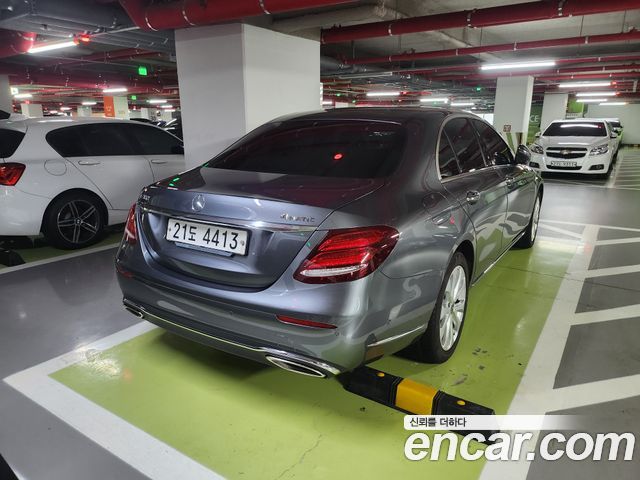 Mercedes-Benz E-Class (W213) E300 4MATIC Exclusive 2018 — фото 4