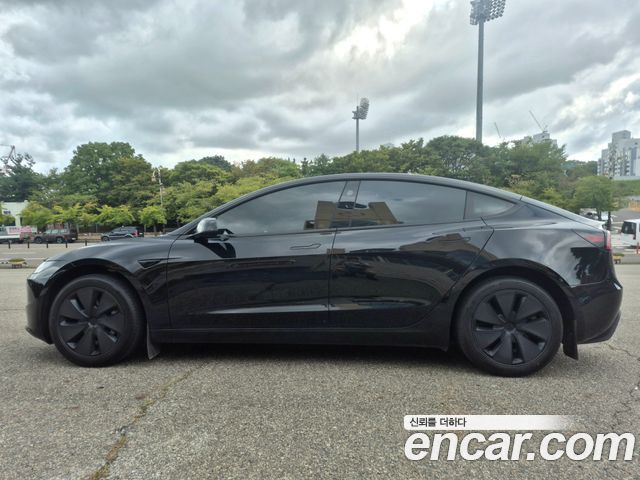Tesla Model 3 Premium Long Range RWD 2026 — фото 17