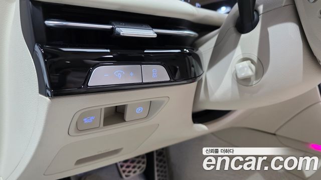 Genesis G80 (RG3) Gasoline 2.5 Turbo AWD 2025 — фото 12