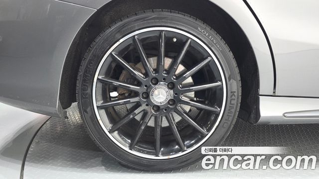 Mercedes-Benz CLA-Class (C117) CLA250 4MATIC AMG Line 2017 — фото 5