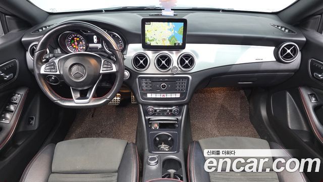 Mercedes-Benz CLA-Class (C117) CLA250 4MATIC AMG Line 2017 — фото 7