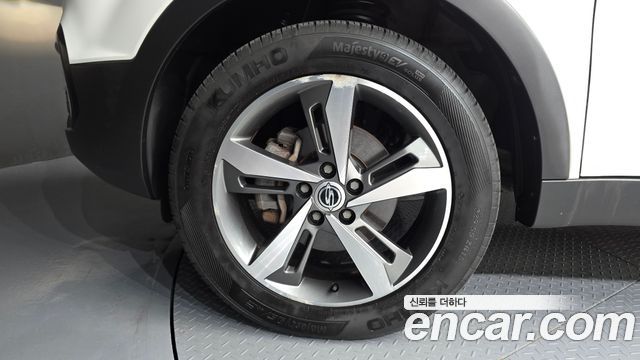 KG Mobility (SsangYong) Style Korando C 2.2 RX 2WD High DLX 2017 — фото 5