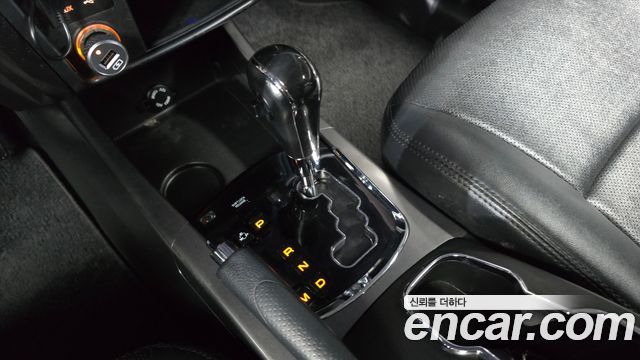 KG Mobility (SsangYong) Style Korando C 2.2 RX 2WD High DLX 2017 — фото 9